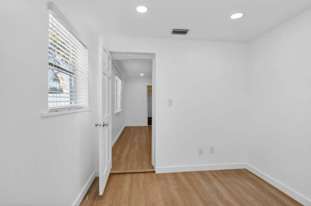379 NW 23rd Street Boca Raton FL 33431
