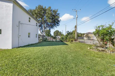 379 NW 23rd Street Boca Raton FL 33431