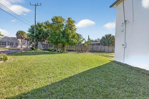 379 NW 23rd Street Boca Raton FL 33431