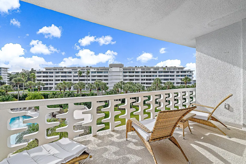 2760 S Ocean Boulevard Palm Beach FL 33480