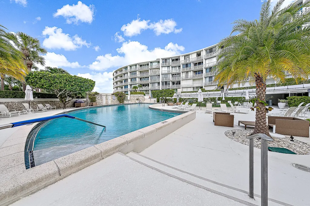 2760 S Ocean Boulevard Palm Beach FL 33480