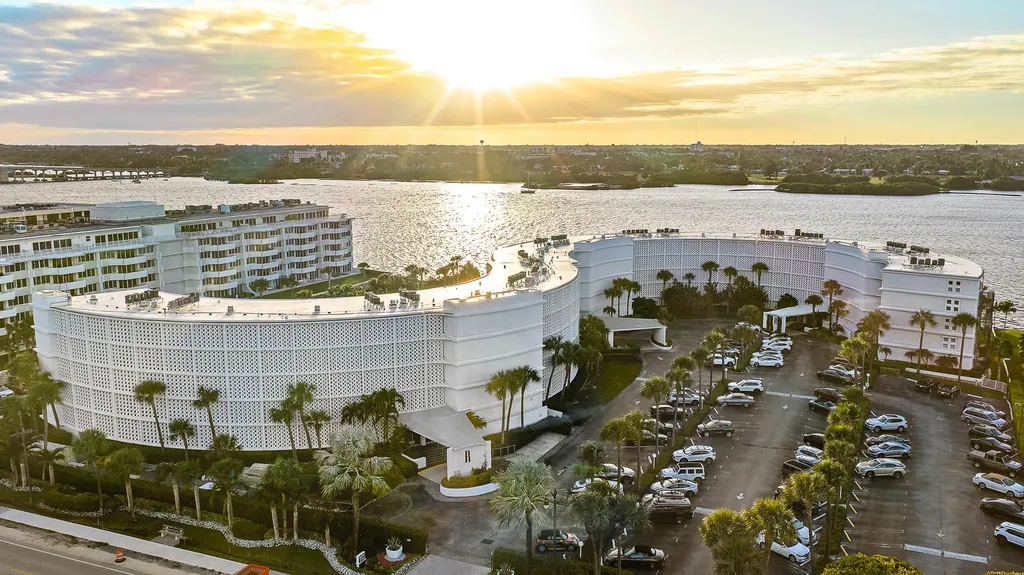 2760 S Ocean Boulevard Palm Beach FL 33480