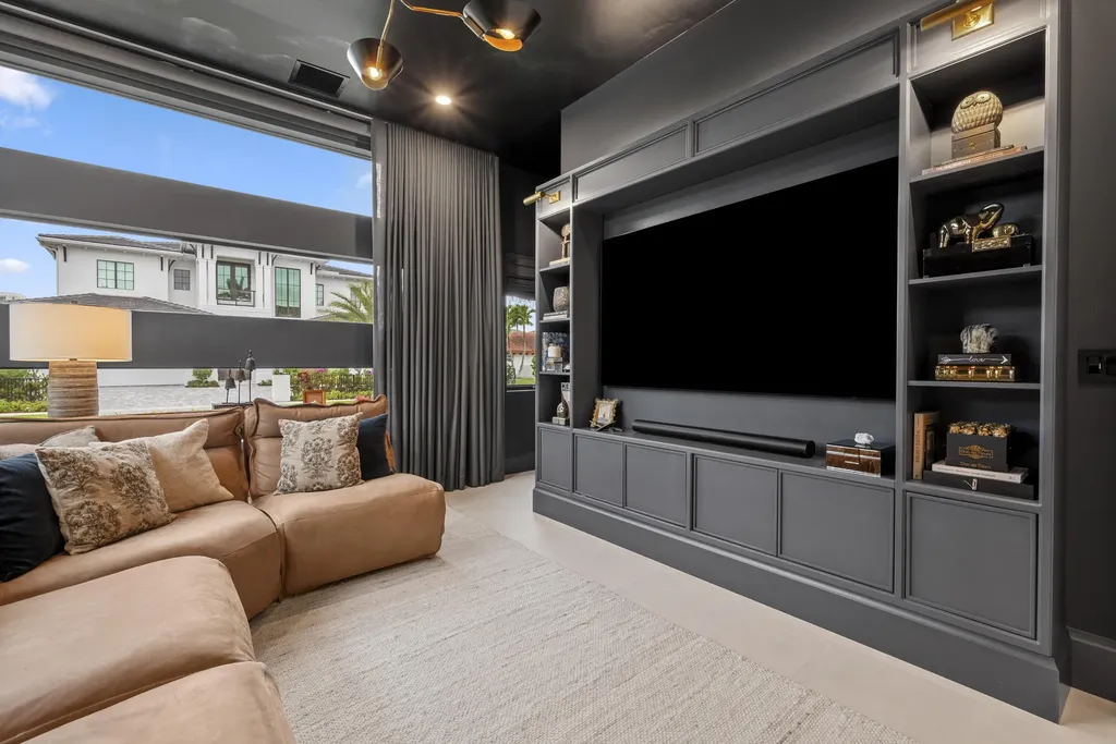 401 NE 2nd Street Boca Raton FL 33432