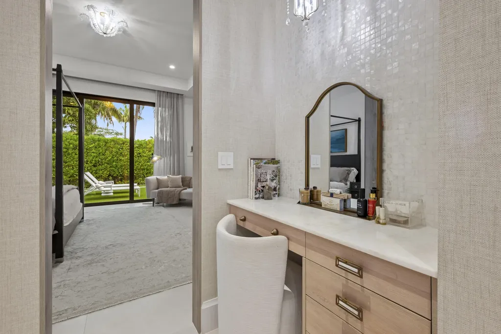 401 NE 2nd Street Boca Raton FL 33432