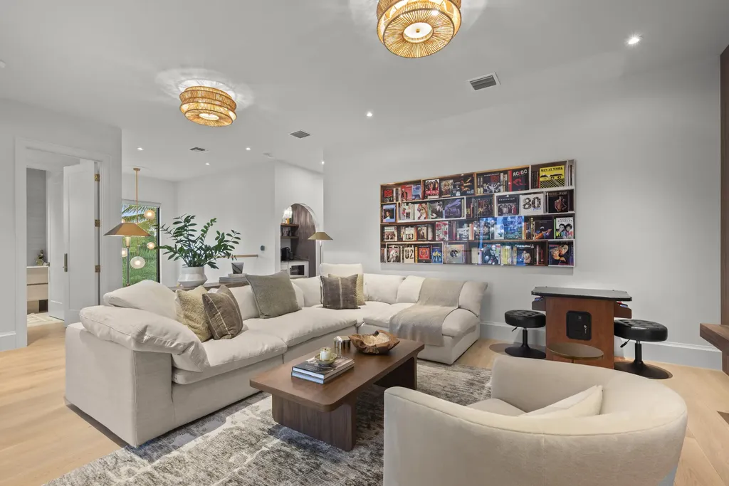 401 NE 2nd Street Boca Raton FL 33432