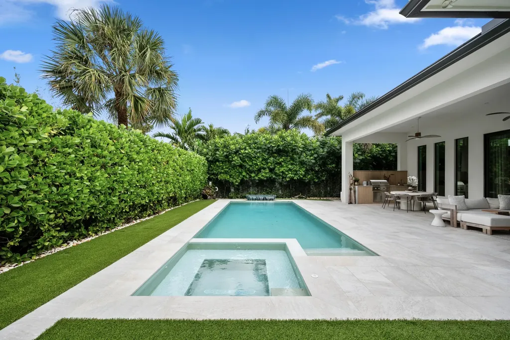 401 NE 2nd Street Boca Raton FL 33432