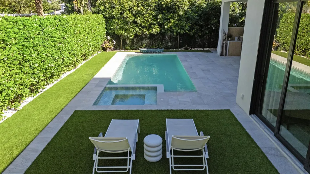 401 NE 2nd Street Boca Raton FL 33432