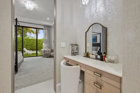 401 NE 2nd Street Boca Raton FL 33432