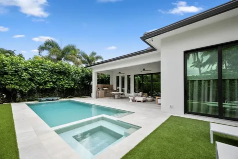 401 NE 2nd Street Boca Raton FL 33432