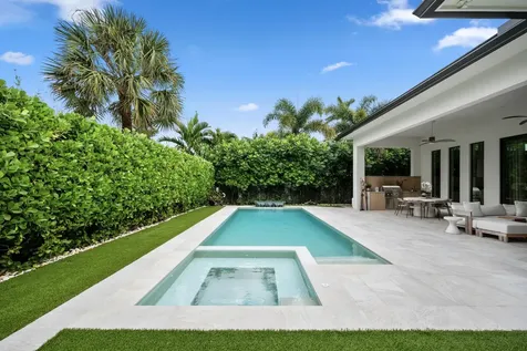 401 NE 2nd Street Boca Raton FL 33432