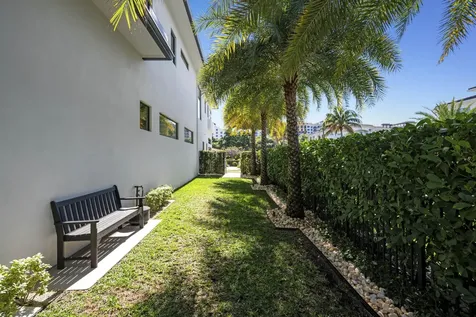 401 NE 2nd Street Boca Raton FL 33432
