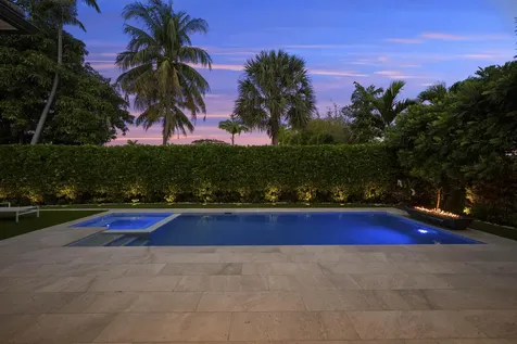401 NE 2nd Street Boca Raton FL 33432