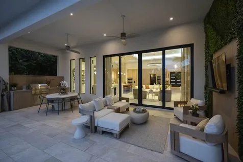 401 NE 2nd Street Boca Raton FL 33432