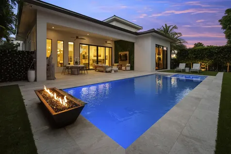 401 NE 2nd Street Boca Raton FL 33432