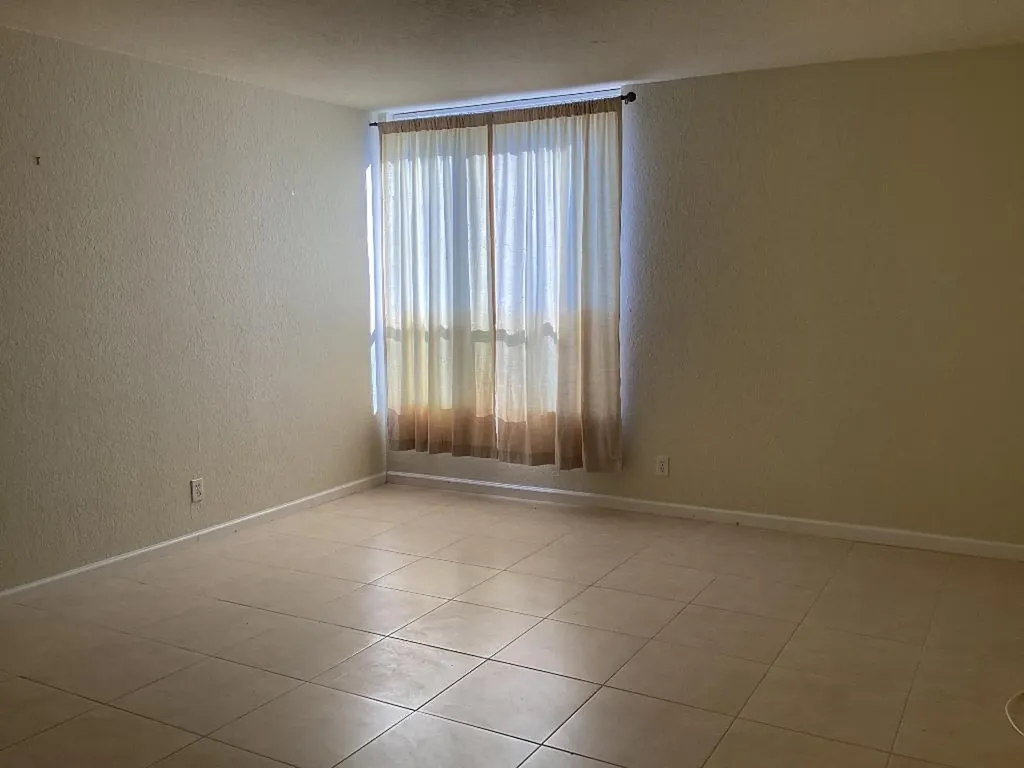 1000 Spanish River Road Boca Raton FL 33432