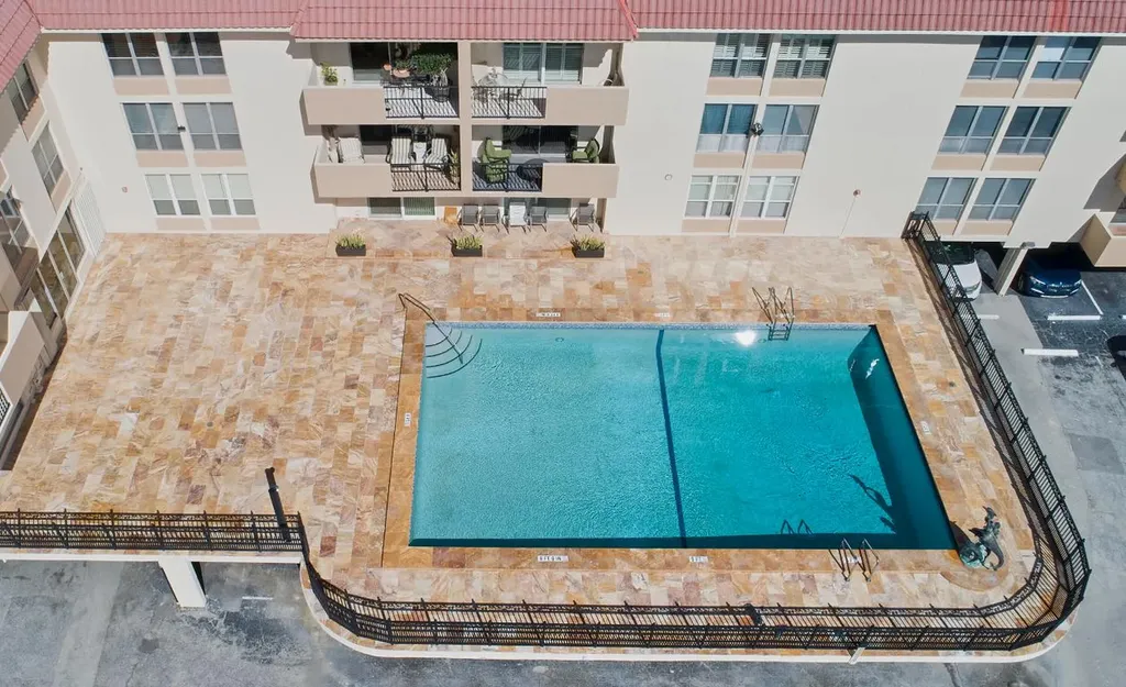 1000 Spanish River Road Boca Raton FL 33432