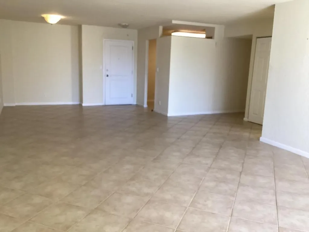 1000 Spanish River Road Boca Raton FL 33432