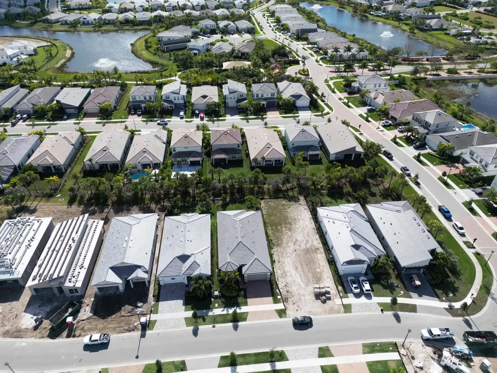 10717 Northbrook Circle Palm Beach Gardens FL 33412