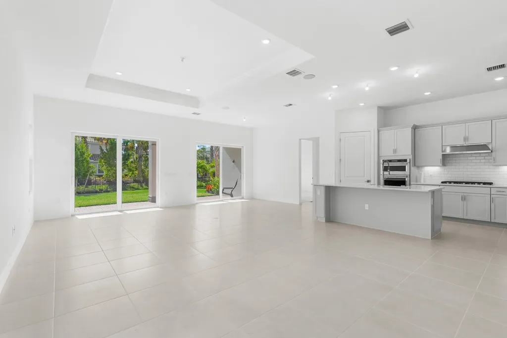 10717 Northbrook Circle Palm Beach Gardens FL 33412