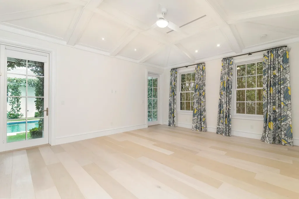 216 Sandpiper Drive Palm Beach FL 33480