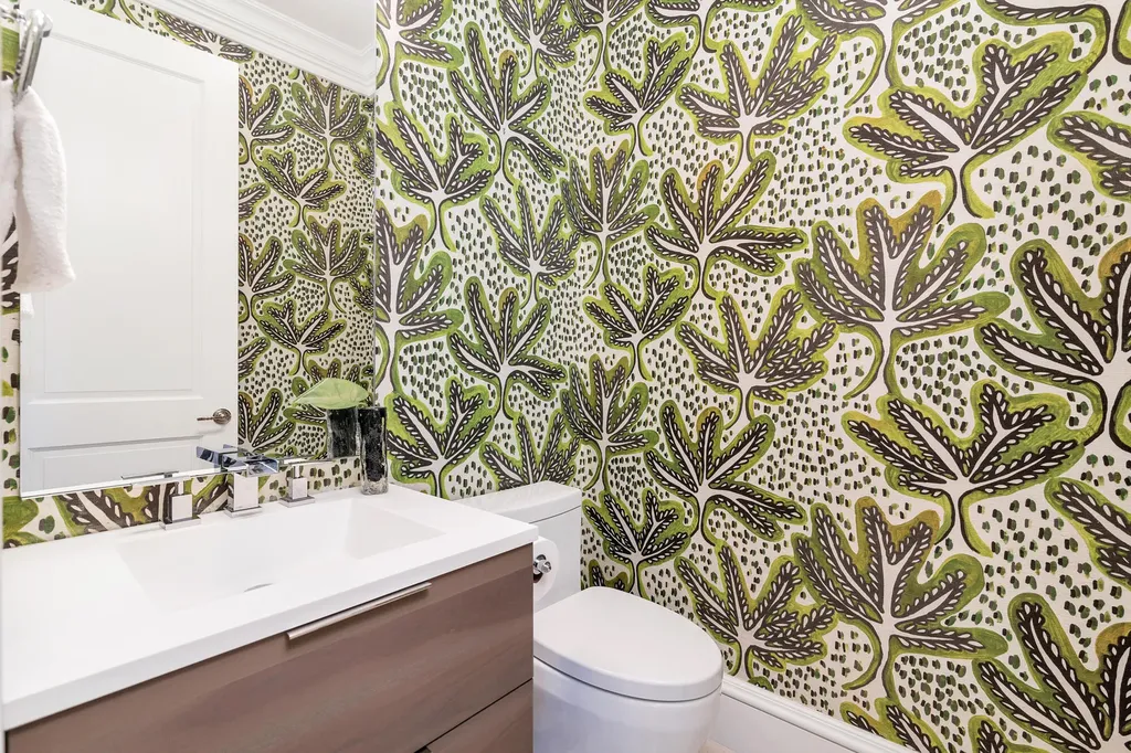 216 Sandpiper Drive Palm Beach FL 33480