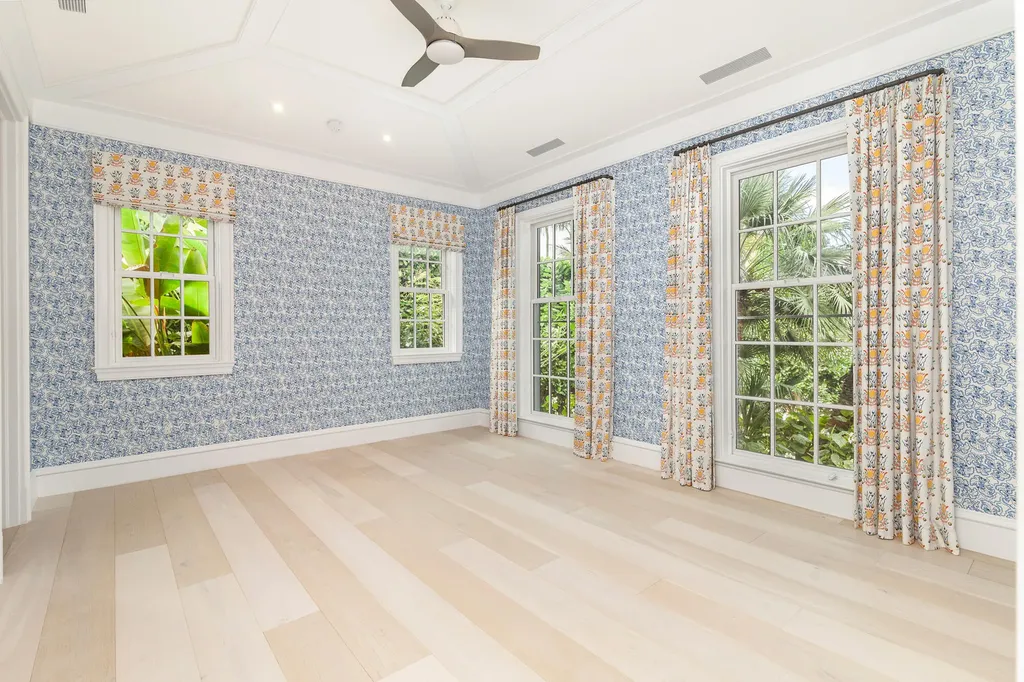 216 Sandpiper Drive Palm Beach FL 33480
