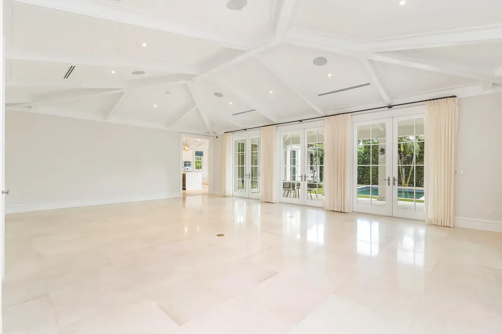216 Sandpiper Drive Palm Beach FL 33480