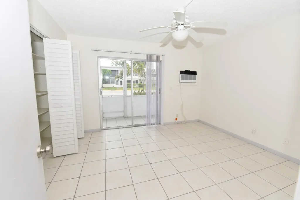164 Andover G West Palm Beach FL 33417