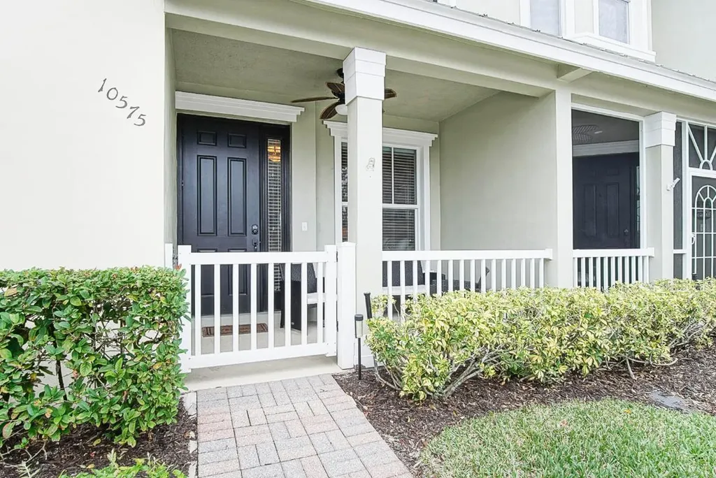 10575 SW Cam Run Port St Lucie FL 34987