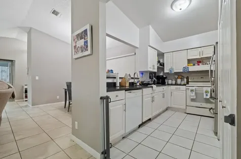 6194 Pine Tree Lane Tamarac FL 33319