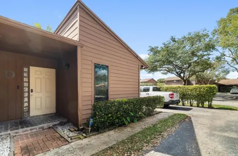 6194 Pine Tree Lane Tamarac FL 33319