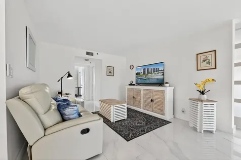 19800 Sandpointe Bay Drive Tequesta FL 33469