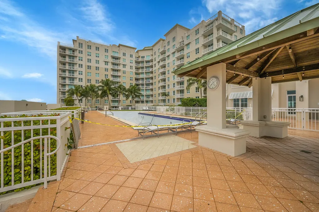 350 N Federal Highway Boynton Beach FL 33435