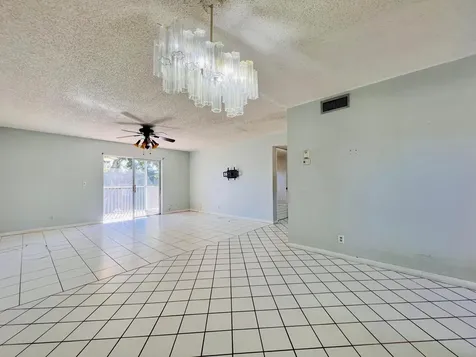 209 Oxford 200 West Palm Beach FL 33417