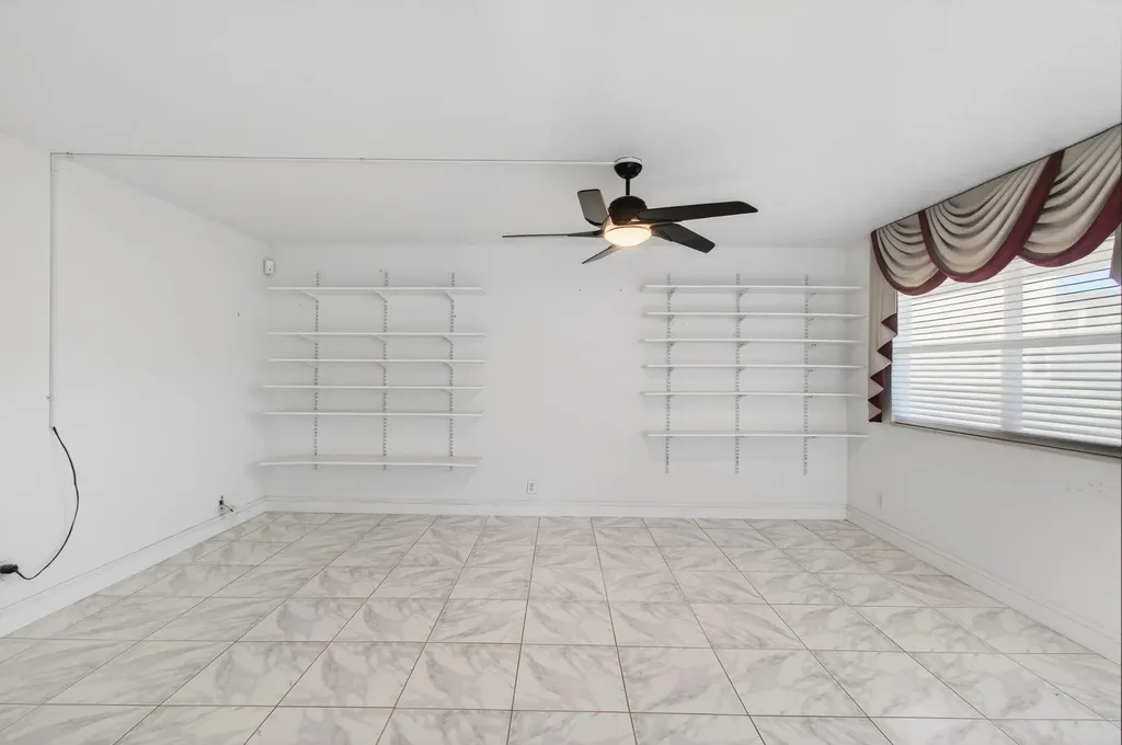 393 Flanders I Delray Beach FL 33484