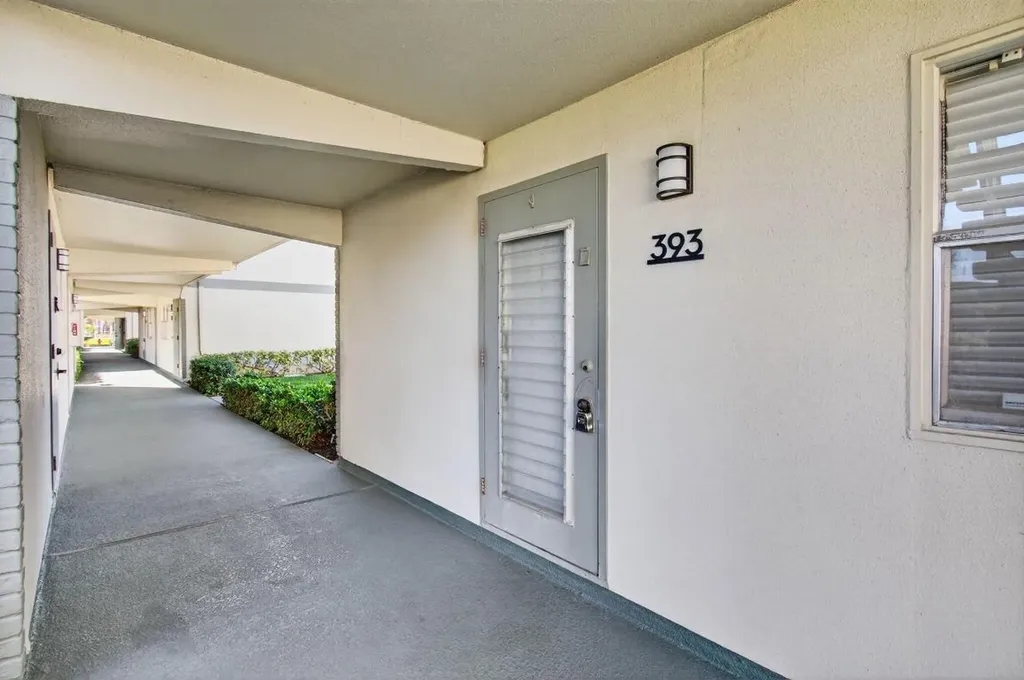 393 Flanders I Delray Beach FL 33484
