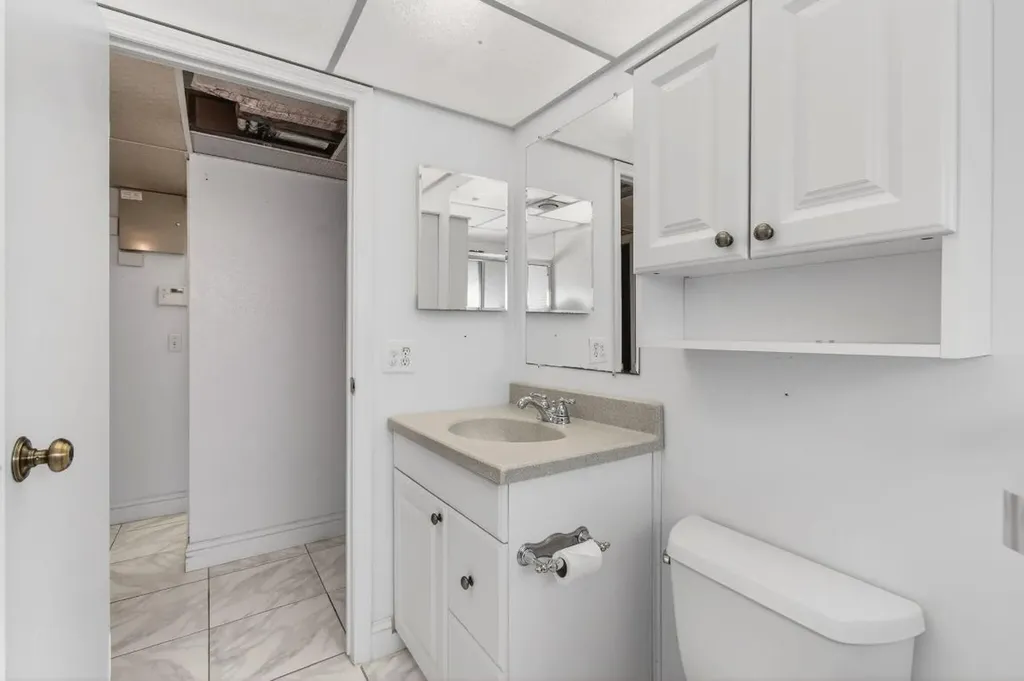 393 Flanders I Delray Beach FL 33484
