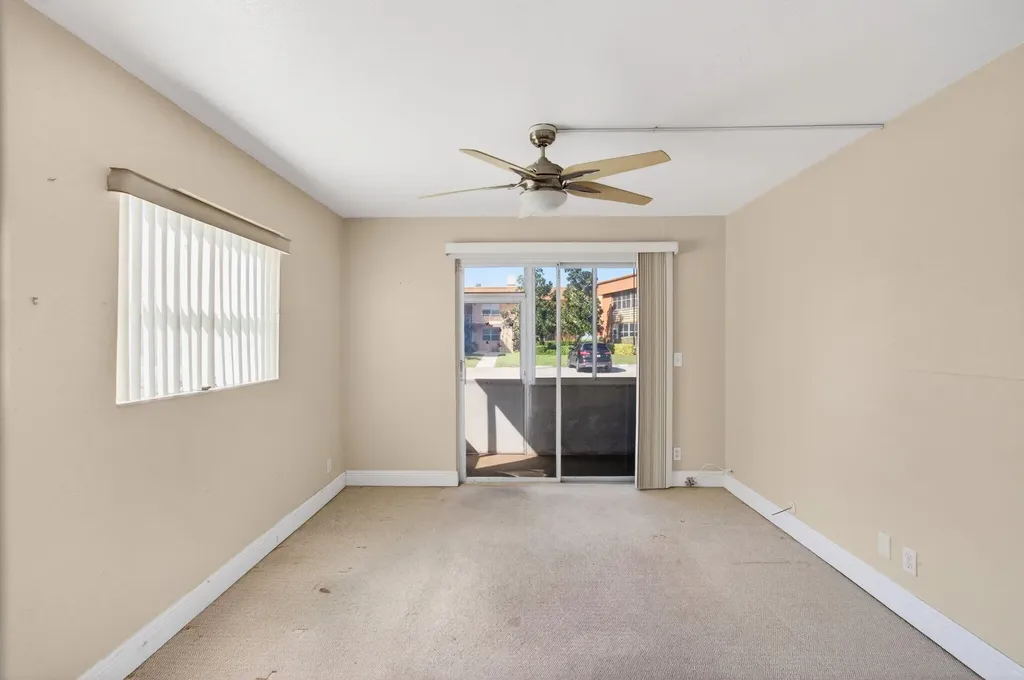 393 Flanders I Delray Beach FL 33484