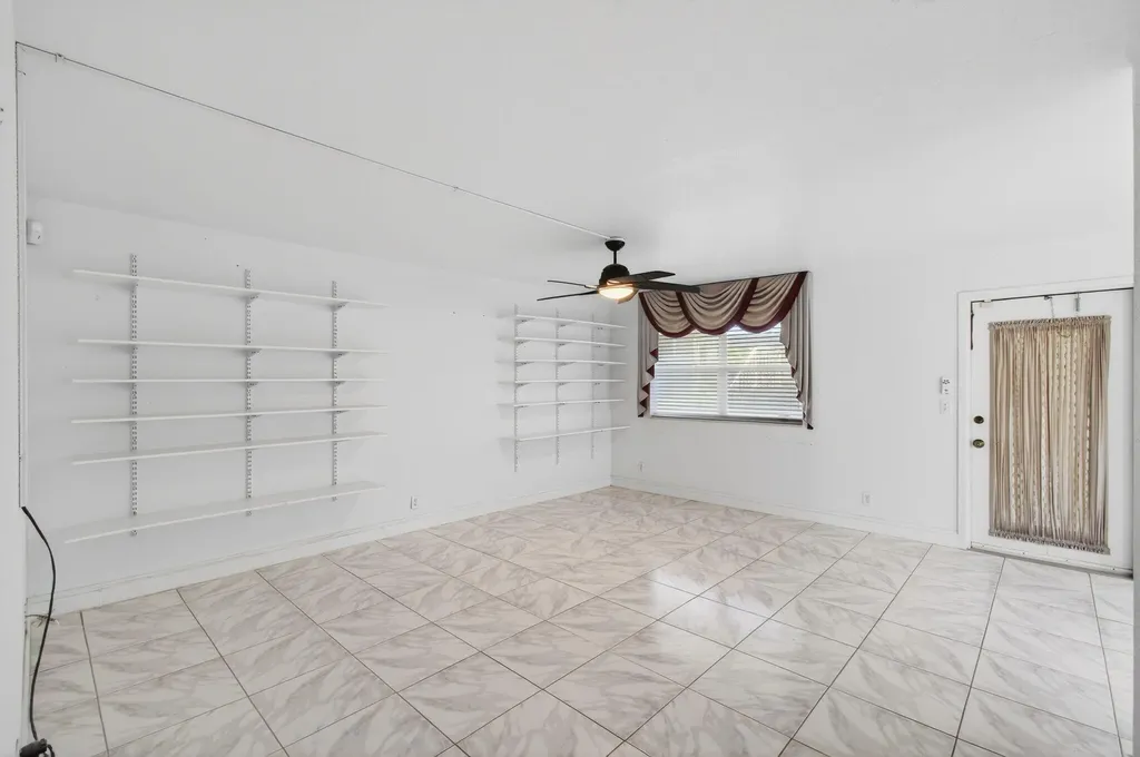 393 Flanders I Delray Beach FL 33484