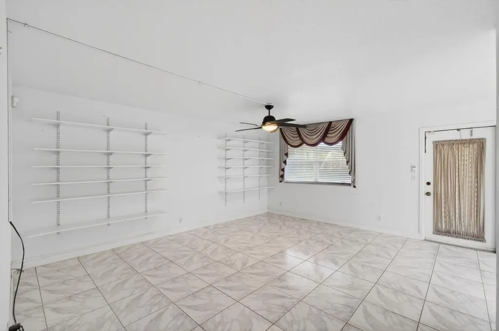 393 Flanders I Delray Beach FL 33484