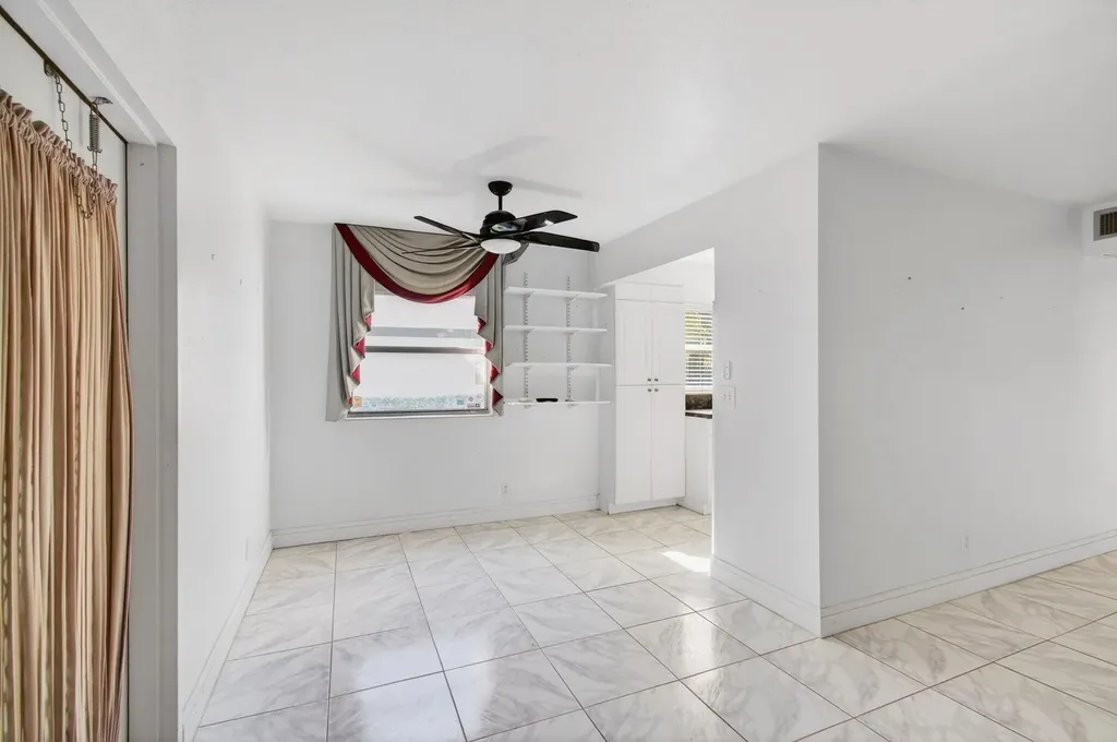 393 Flanders I Delray Beach FL 33484