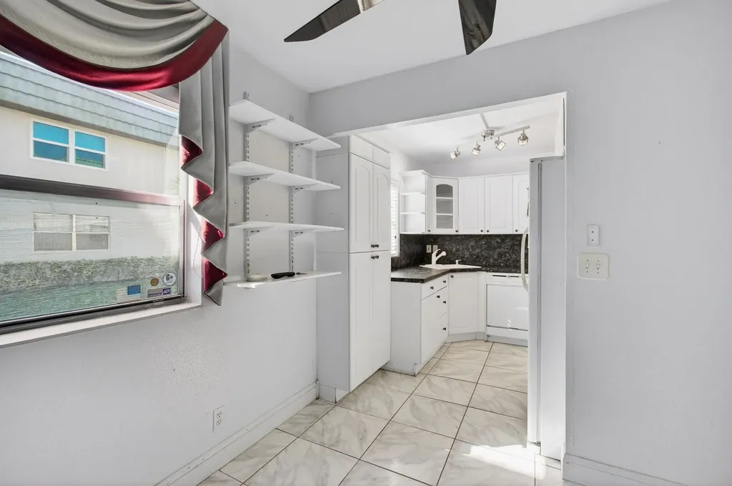 393 Flanders I Delray Beach FL 33484