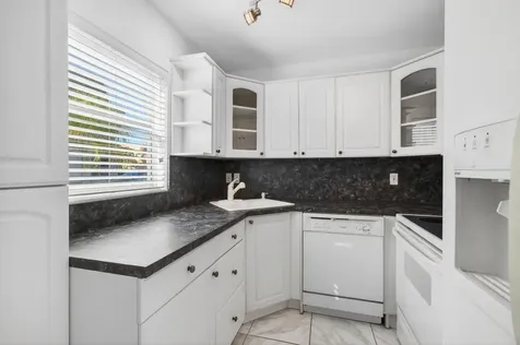 393 Flanders I Delray Beach FL 33484