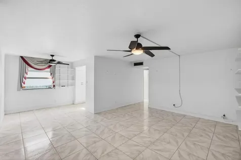 393 Flanders I Delray Beach FL 33484