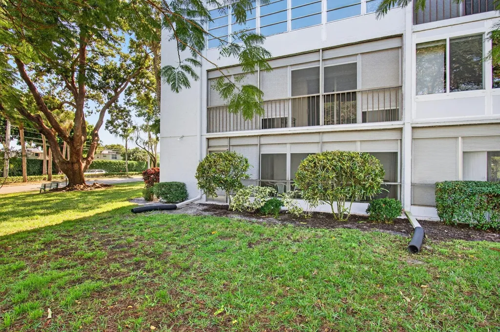 14701 Cumberland Drive Delray Beach FL 33446