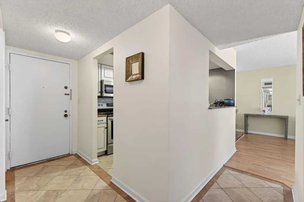1009 N Ocean Boulevard Pompano Beach FL 33062