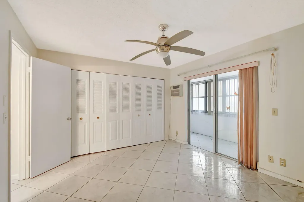 70 Camden C West Palm Beach FL 33417