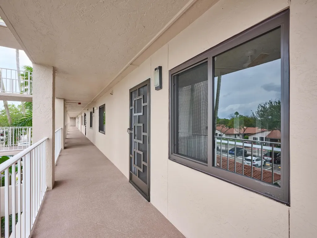 6193 Pointe Regal Circle Delray Beach FL 33484