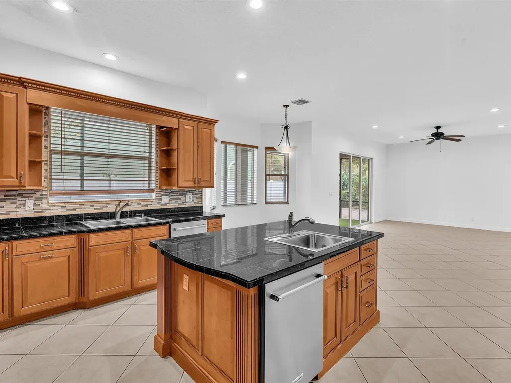 10844 Lake Wynds Court Boynton Beach FL 33437
