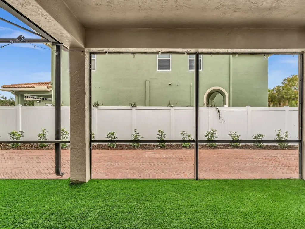 10844 Lake Wynds Court Boynton Beach FL 33437